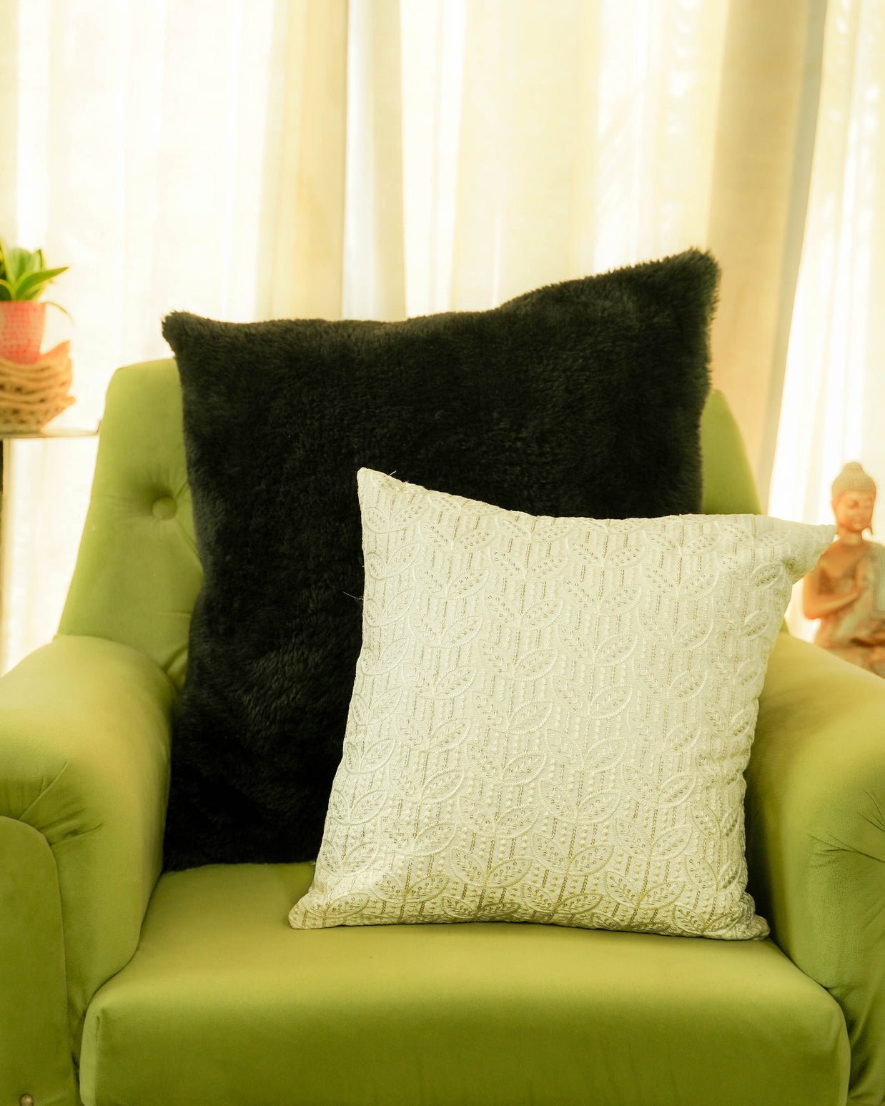 Ivory Elegance Cushion Cover