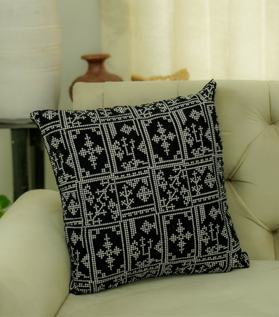 Black Pearl Velvet Cushion Cover