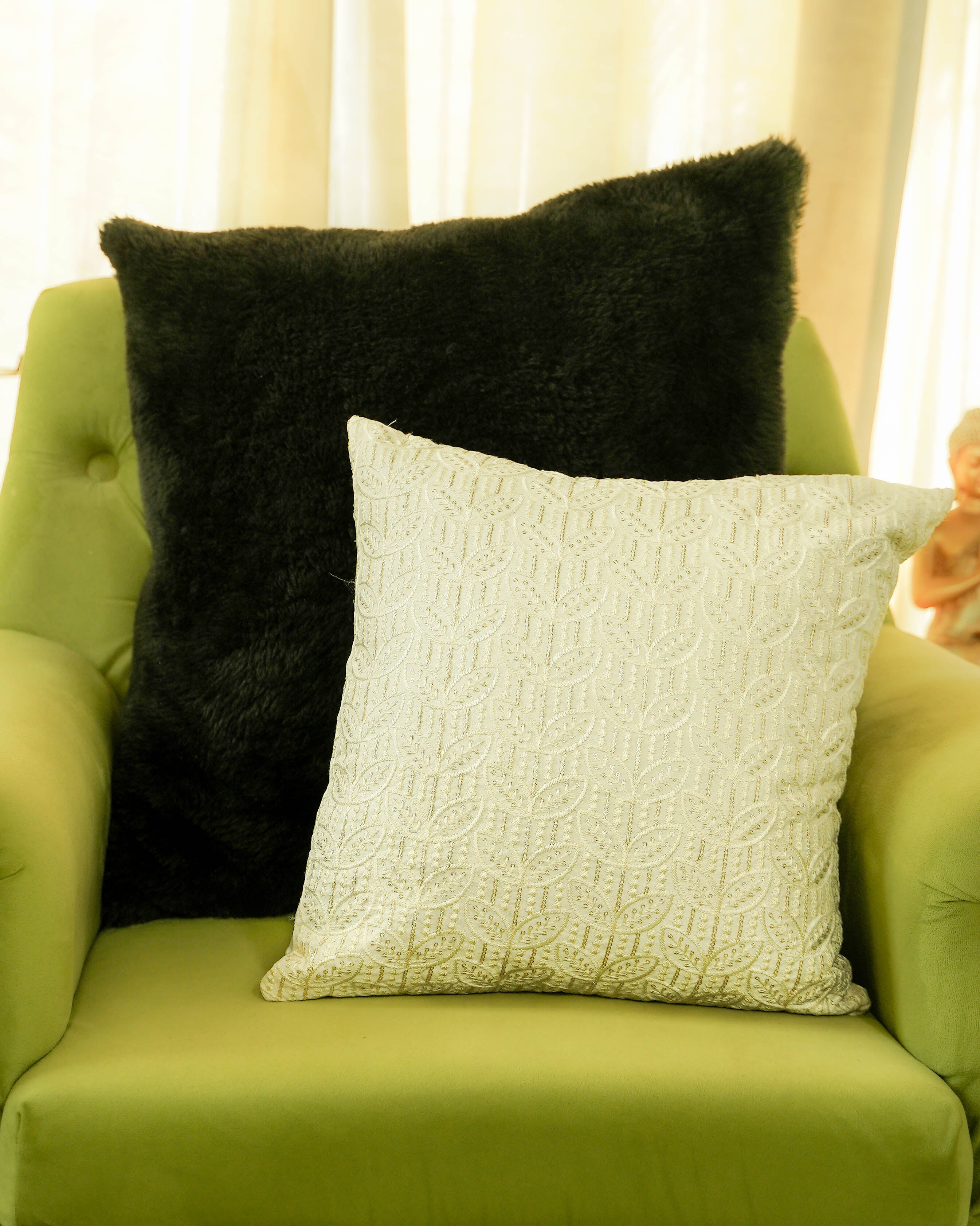 Ivory Elegance Cushion Cover